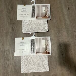 Threshold Textured Cream and White Bath Set